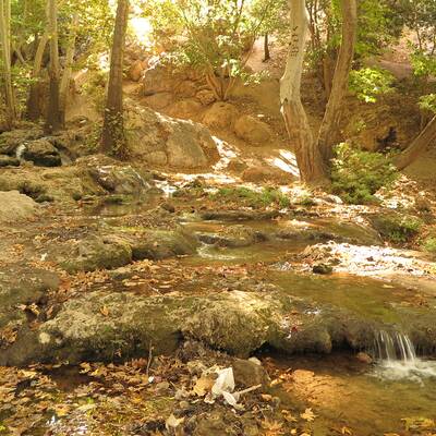  Behesht-e Gomshodeh (Bostanak Canyon)